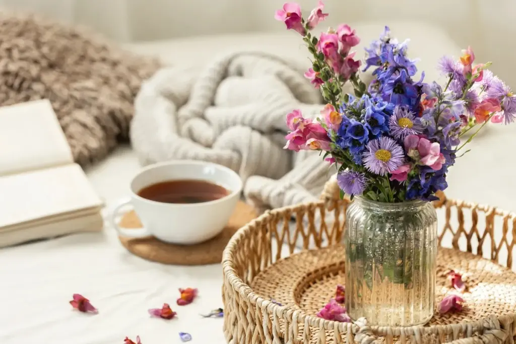 Roser og Lavendel: Sådan sænker du stress i hjemmet på 5 minutter
