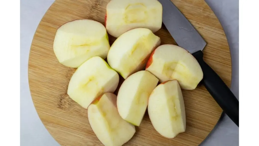 Slut med brune æbler: Brug citronsaft som i et professionelt Æbleskive-køkken